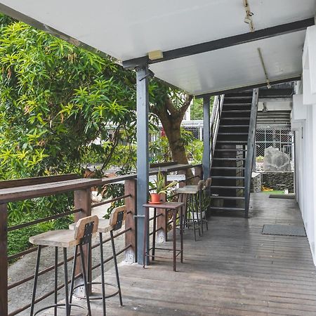 Tropical Low Boundary B&B Donghe Exterior foto