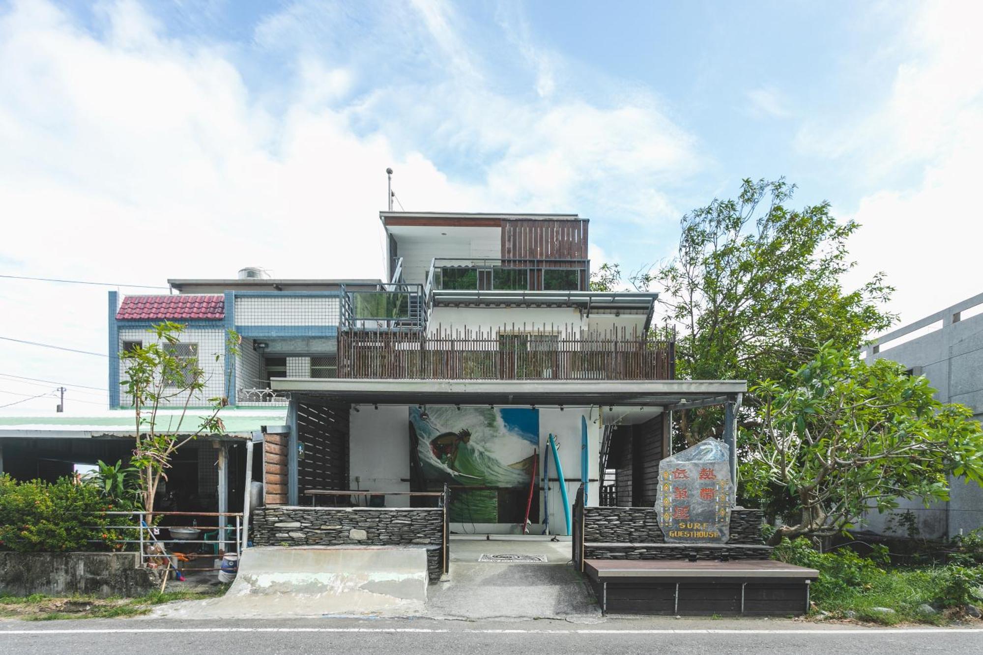 Tropical Low Boundary B&B Donghe Exterior foto