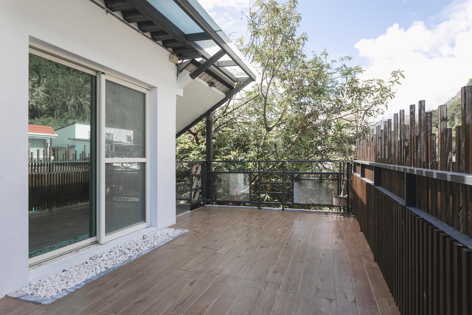 Tropical Low Boundary B&B Donghe Exterior foto