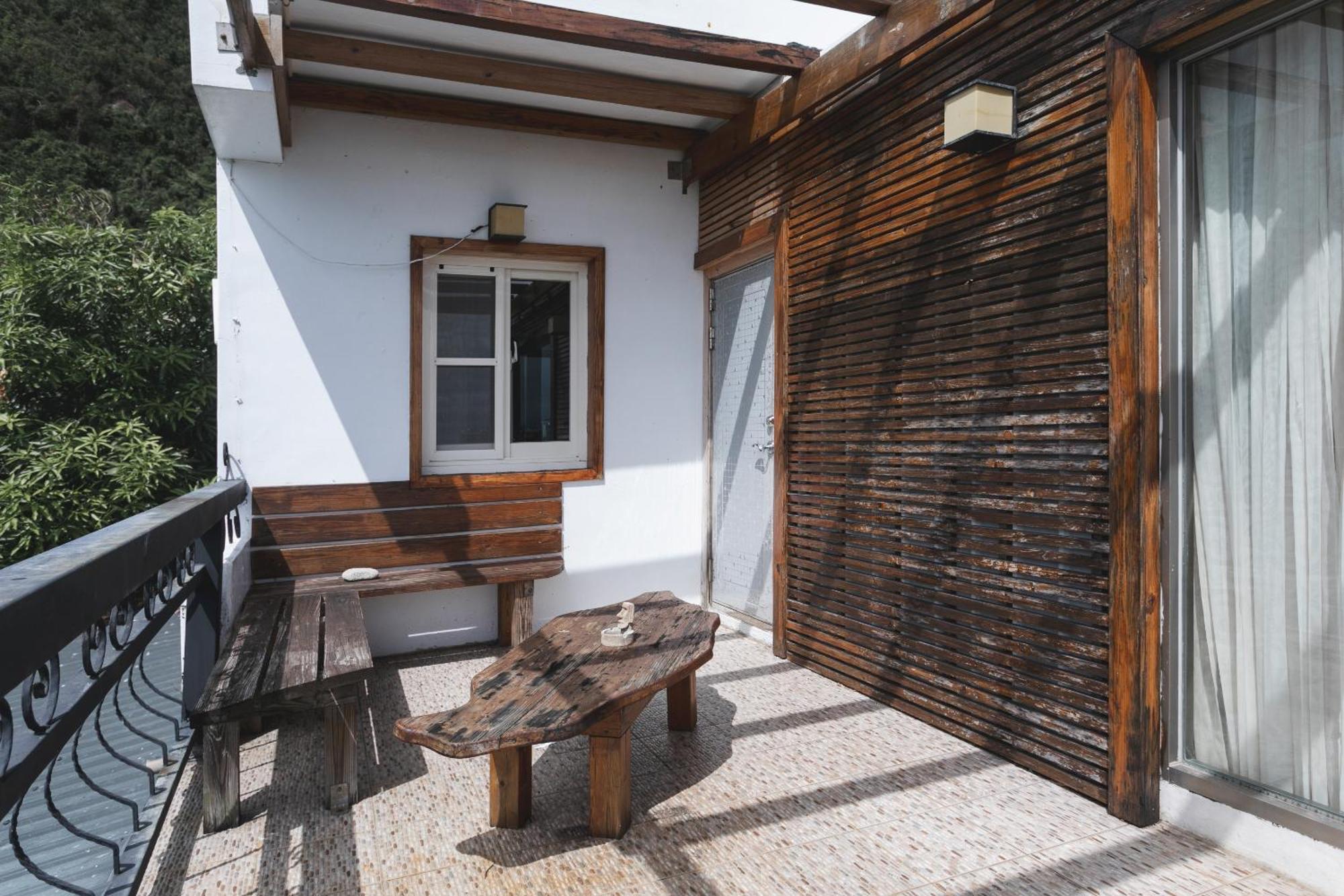 Tropical Low Boundary B&B Donghe Exterior foto